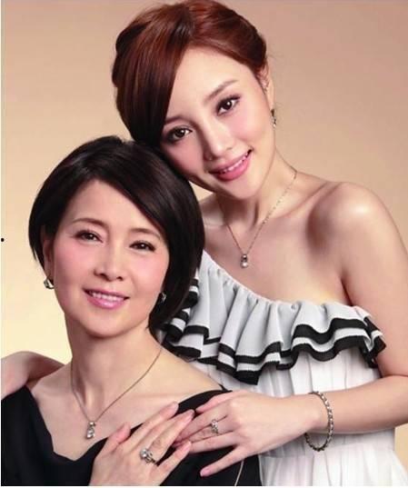 明星排行榜 明星娛樂八卦頭條,明星排行榜揭秘，娛樂八卦頭條盤點