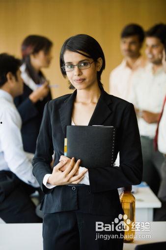 辦公室白領(lǐng)遭遇職場(chǎng)潛規(guī)則 明星照片